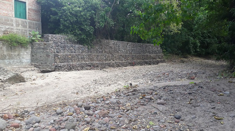 San Isidro muro de contención en el barrio Monimbo