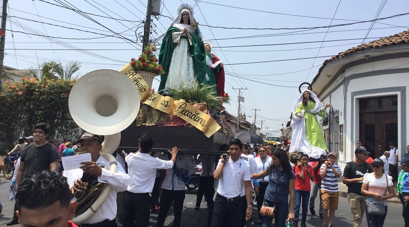 La Virgen Dolorosa en la procesión