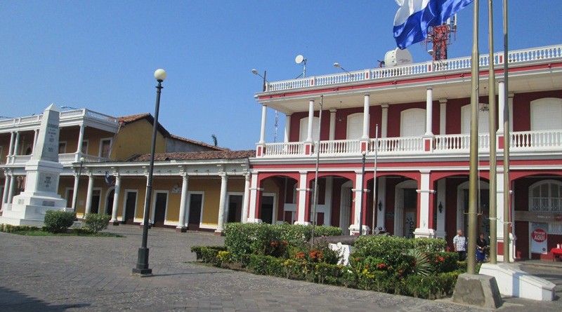 Plaza de Los Leones