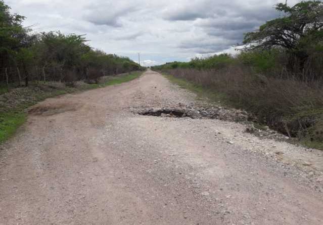 El gobierno local de Somotillo mejora 18 kilómetros de caminos rurales de todo tiempo con material selecto