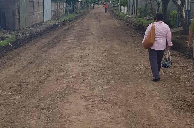 Mejoras en seis calles de macadán en el barrio Manantial en Acoyapa