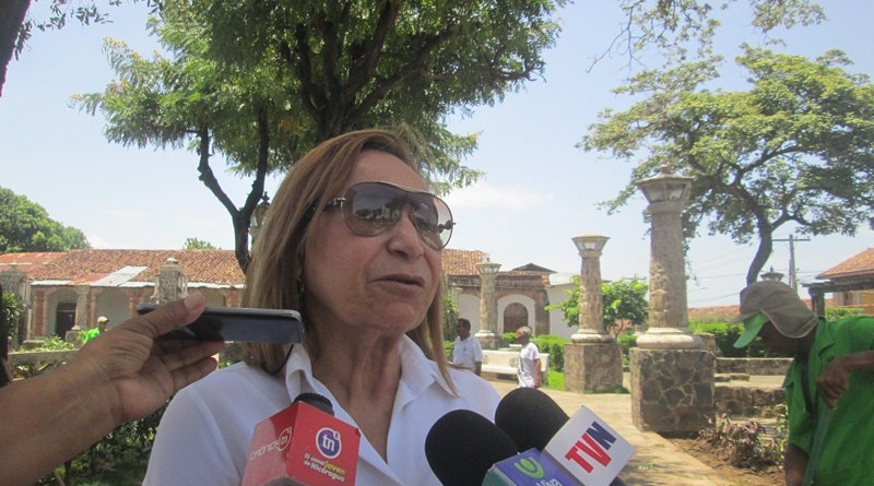 Alcaldesa de Granada Julia Mena