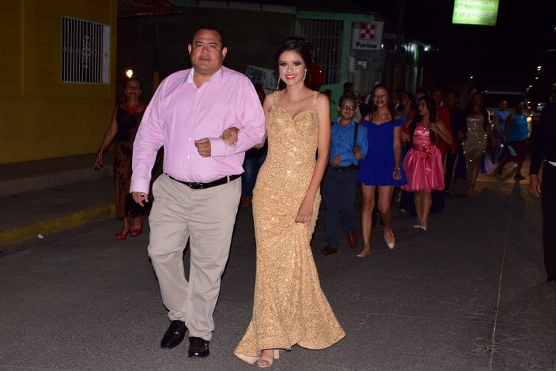lcalde Juan Gabriel Hernández y Rachel Montoya reina de las fiestas patronales