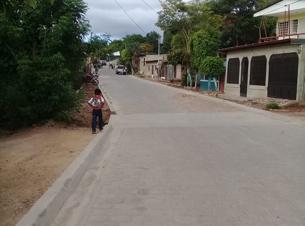 En Estelí, los protagonistas del barrio Miguel Alonso tuenen cinco calles recién adoquinadas por un monto de tres millones 582 mil 490 córdobas.