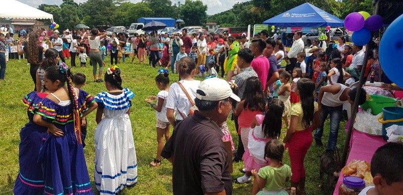 Las ferias, una de tantas actividades para dinamizar la economía local. En la foto Feria del Café en Ticuantepe