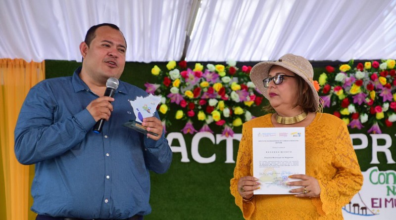 Alcalde y vice alcaldesa de Nagarote Juan Gabriel Hernández y Nely Rueda