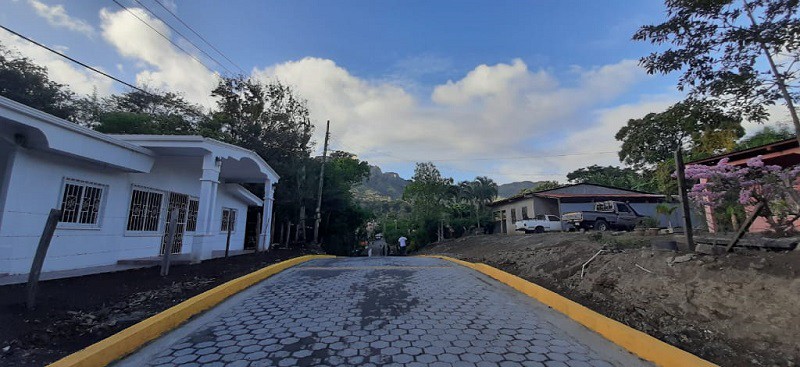 calle en Santa Lucia