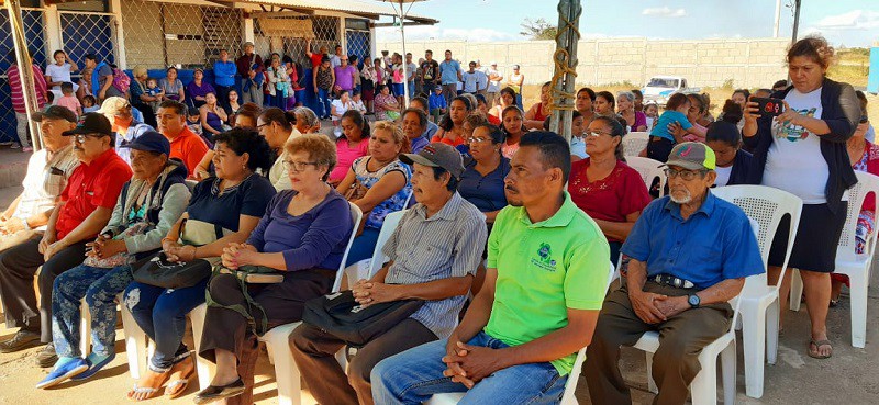 Familias de la comunidad La Chona en San Marcos