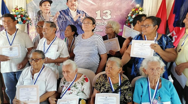 Concejo municipal de León entregó reconocimientos  a miembros de  la Casta indígena de Subtiava durante sesión especial