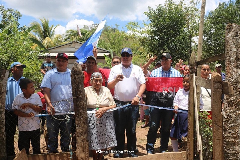 Alegría prevaleció en la comunidad Mongallo en Siuna con la instalación de la energía eléctrica a 17 familias