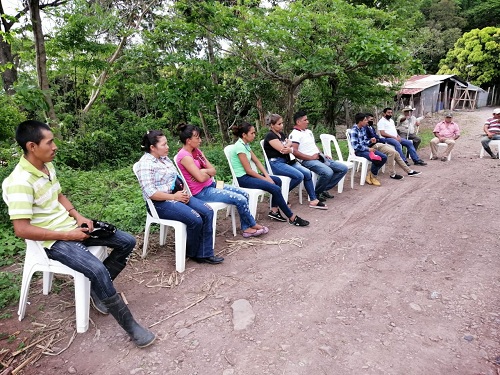 Contentos pobladores de las comunidades Quebrantaderos y Capilla Piedra Grande en Juigalpa por el próximo inicio de mejoras  de caminos