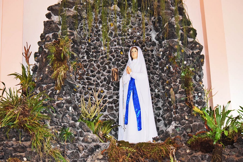 La virgen nuestra Señora de Lourdes es la patrona local