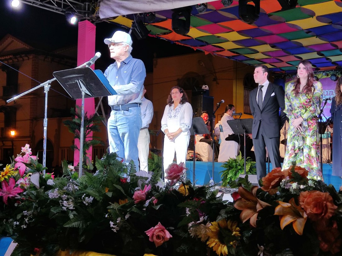 El alcalde de León, Roger Guardián anotó que con su cultura e idiosincrasia, León está representando a toda Nicaragua porque el mensaje de Rubén es universal y vigente “estamos nosotros cada año llevando a nuestro pueblo, comunidades, familias un mensaje de paz y amor" expresó.