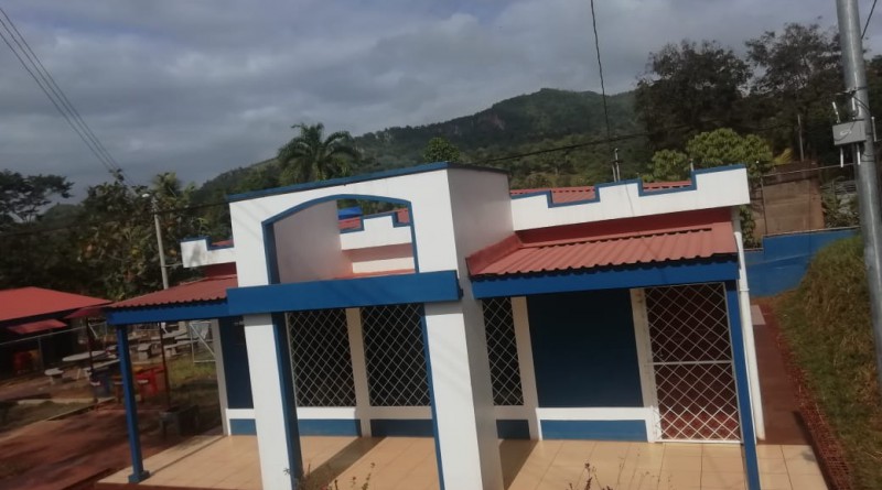 Centro educativo en la comunidad La Posolera recién inaugurado