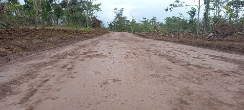 La alcaldía de Siuna mejoró 3.5 kilómetros de caminos en la comunidad Villa Nueva.  
