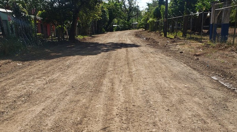 El gobierno local de El Coral reparó 19 kilómetros de caminos en las comunidades Granadino Central, Salto Grande y Colonia Río Rama.