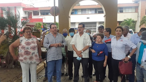 El gobierno local entrega  sitio para las obras del remozamiento del parque de Jinotepe