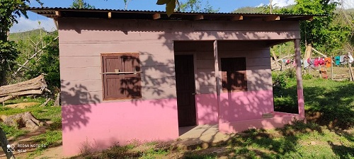 Familia del barrio Nuevo Amanecer  en Bonanza recibirá una vivienda construida por el gobierno local.