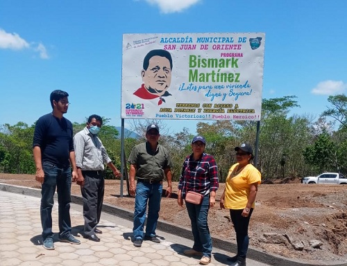 Presencia directa de la presidenta del Inifom, Guiomar Irías en la lotificación del Programa Bismarck Martínez en San Juan de Oriente