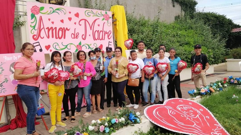 Lanzamiento del plan departamental Madre en el parqu Antonio Valdivieso en León