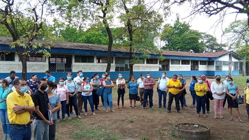Cuerpo docente y escolares inauguran mejoras en la escuela de Cosmapa, Chichigalpa