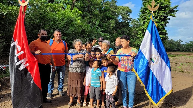 Familias inauguran camino en la comunidad Villa Vieja en Chichigalpa