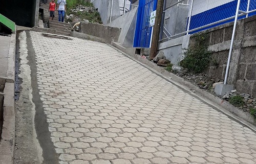 El gobierno local de Matagalpa,  adoquinó cinco  calles  en los sectores urbanos  Horizonte Azul y Francisco Moreno y en las comunidades Punta Arena y Las Cañas.