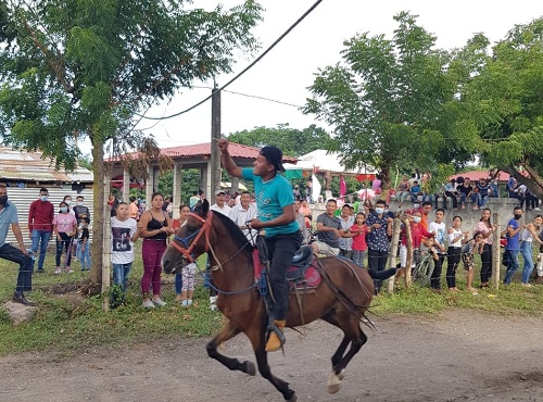 Las carreras de cintas a caballo fue otra opción recreativa y muy tradicional, juego de épocas remotas introducido por los españoles  inspirada en competencias del medievo.