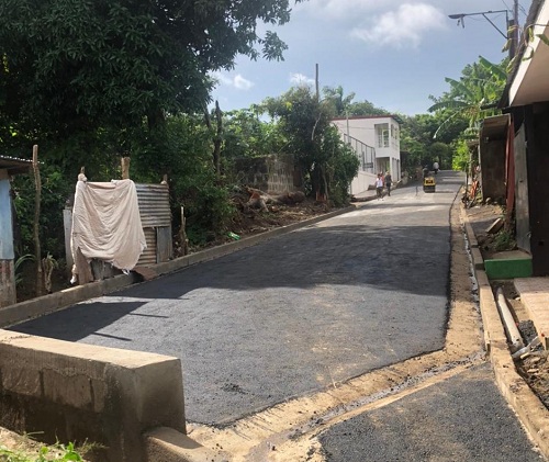 Santa Teresa: Construcción de dos  calles asfaltadas en el barrio El Calvario.