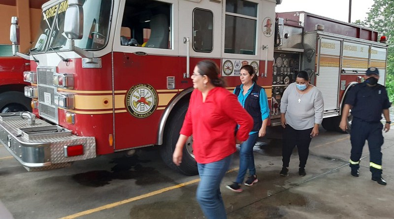 Visita a la estación de bomberos de San Miguelito