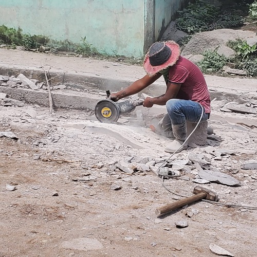 En Morrito urbano los trabajos de calles para el pueblo llevaban un avance del 60%. Se finalizó con las labores de corte en roca y la base, por lo que de inmediato se iniciará la instalación de carpeta de rodamiento.