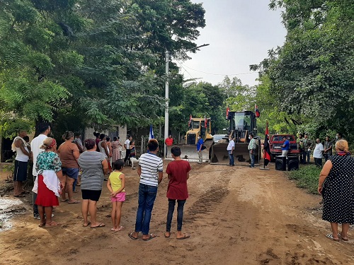 Entrega de sitios para la construcción de calles en diferentes barrios de Somotillo
