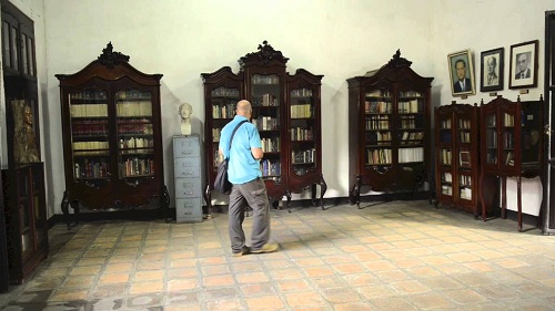  La biblioteca está compuesta por más de dos mil 500 volúmenes con las obras de Rubén, escritores nicaragüenses e hispanoamericanos.