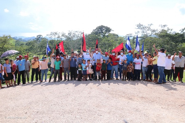 Gobierno local de Siuna y las familias inauguran tramo de camino Las Barandas- Kaskita