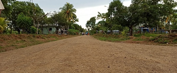 Trece  kilómetros de caminos restauró el equipo municipal de Rosita en la comunidad Wasaking.