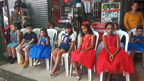 Participantes del concurso Mss Chiquita en Achuapa