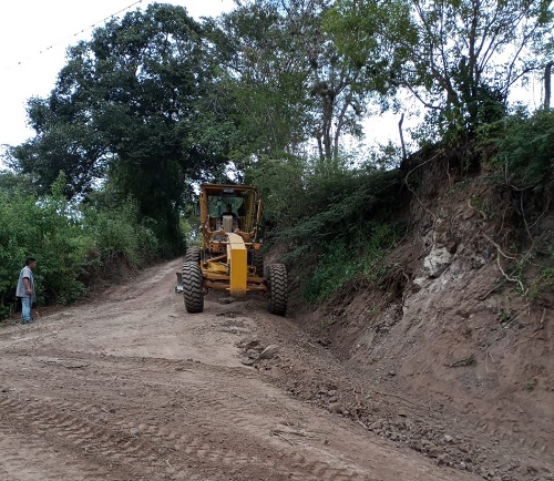 Sobrecumplimiento del 125% de las metas en reparación de caminos y gobiernos locales continúan (foto reparación de camino en la comunidad San José de Umure, Matagalpa)