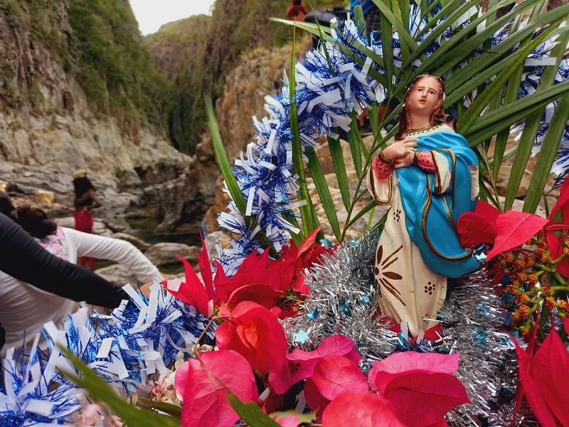 En las tradicionales Purísimas Acuáticas, La Virgen María Inmaculada se remontó por las dulces aguas del Cañón de Somoto