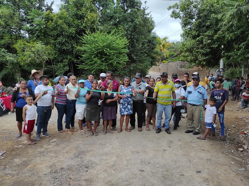 Inauguración del camino de la comunidad Los Jobitos en Santo Tomás del Norte (foto archivo=