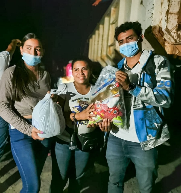 Las autoridades locales en tanto, se volcaron en solidaridad con los promesantes a quienes entregaron víveres a la salida de sus localidades así como en El Sauce, el municipio anfitrión.