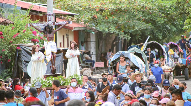 Caravana de carretas peregrinas de Somotillo, Villanueva y  comunidad Santa Pancha entran a El Sauce