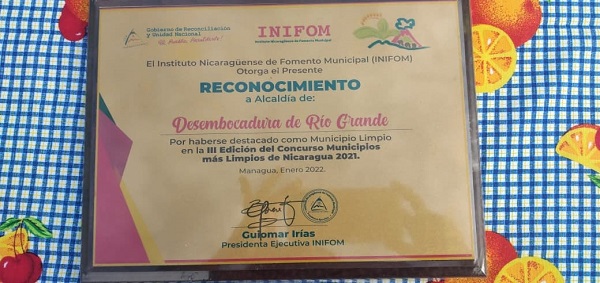 El municipio Desembocadura del Río Grande recibió reconocimiento de destacado entre las veinte localidades del país que recibieron la distinción, en esa categoría del Municipio Más Limpio en el año 2021.
