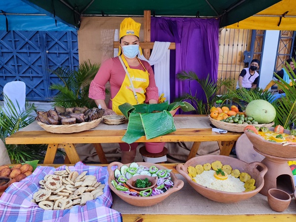 Liliana Judith Treminio de Ciudad Darío, salió victoriosa con el caldillo de mariscos con naranja, plato con el que participará Matagalpa.