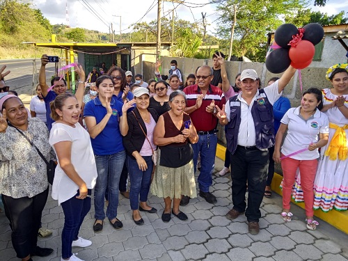 Inauguración de calle en la comunidad El Desenredo, sector El Cordón