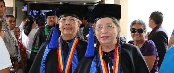 Doris Tijerino y Gladys Báez (Foto archivo La imagen archivo corresponde al día en acto de reconocimiento de la Unan (León) por su trayectoria política y social.