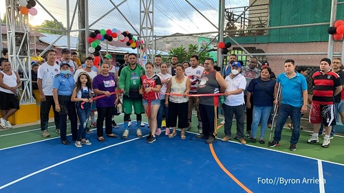 Polideportivo  Delvis Josué Lira Báez en el poblado Puerto La Esperanza,  El Rama.