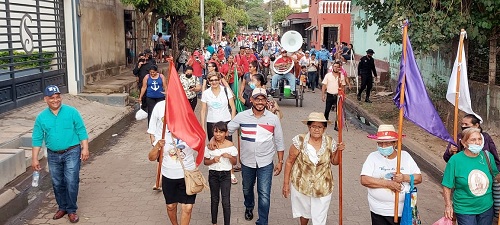 Carnaval con desfile de comparsas, casta indígena, pueblo en general acompañado del gobierno local.Seguido de acto artístico cultural