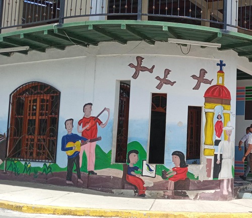 En la casa de cultura Blanca Araúz donde se imparten clases de danza y coral.