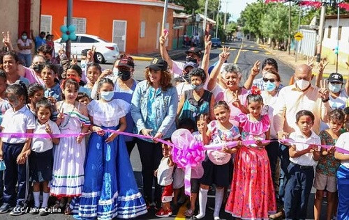 Inauguración de calles en Santa Ana Sur