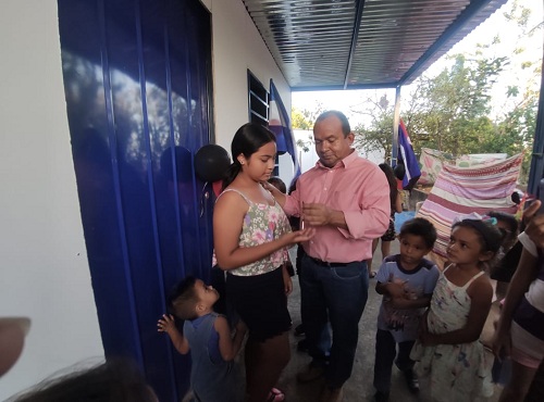 Protagonista de la Paz Centro recibe casa solidaria en el barrio Tomás Borge